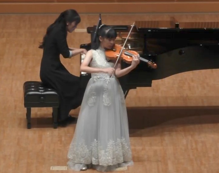 ヴァイオリン・金子苺華さん（2025年10月～12月）