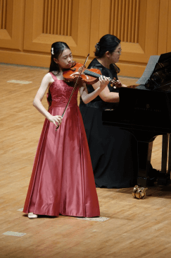 ヴァイオリン・塩澤怜香さん（2025年10月～12月）